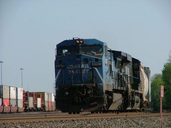 NS's Olded GE Widecabs and Newest GE Widecabs at Harrisburg Intermodal