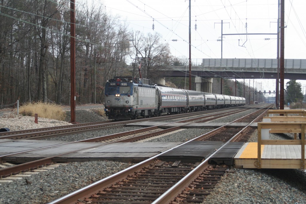 Amtrak AEM7 on 2012's Busiest Day