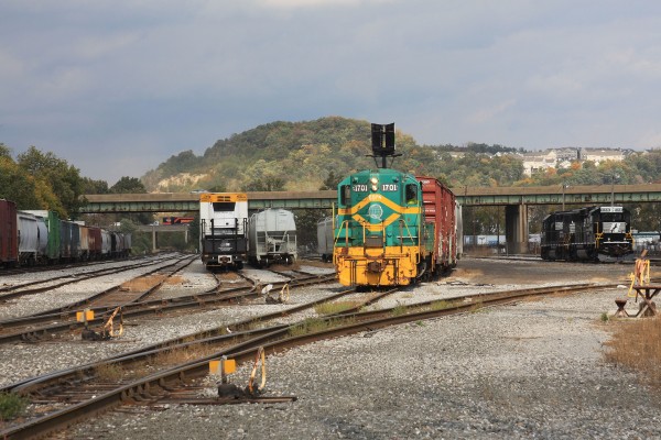 Shortline scenes around York PA, October 2016 Ed�s